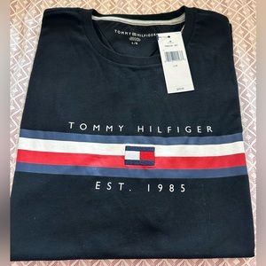NWT Tommy Hilfiger Sise L Black T shirt